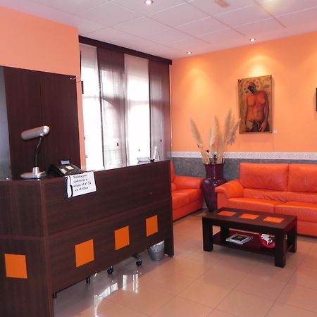 Hotel Restaurante Pizzeria Abc Laracha المظهر الخارجي الصورة